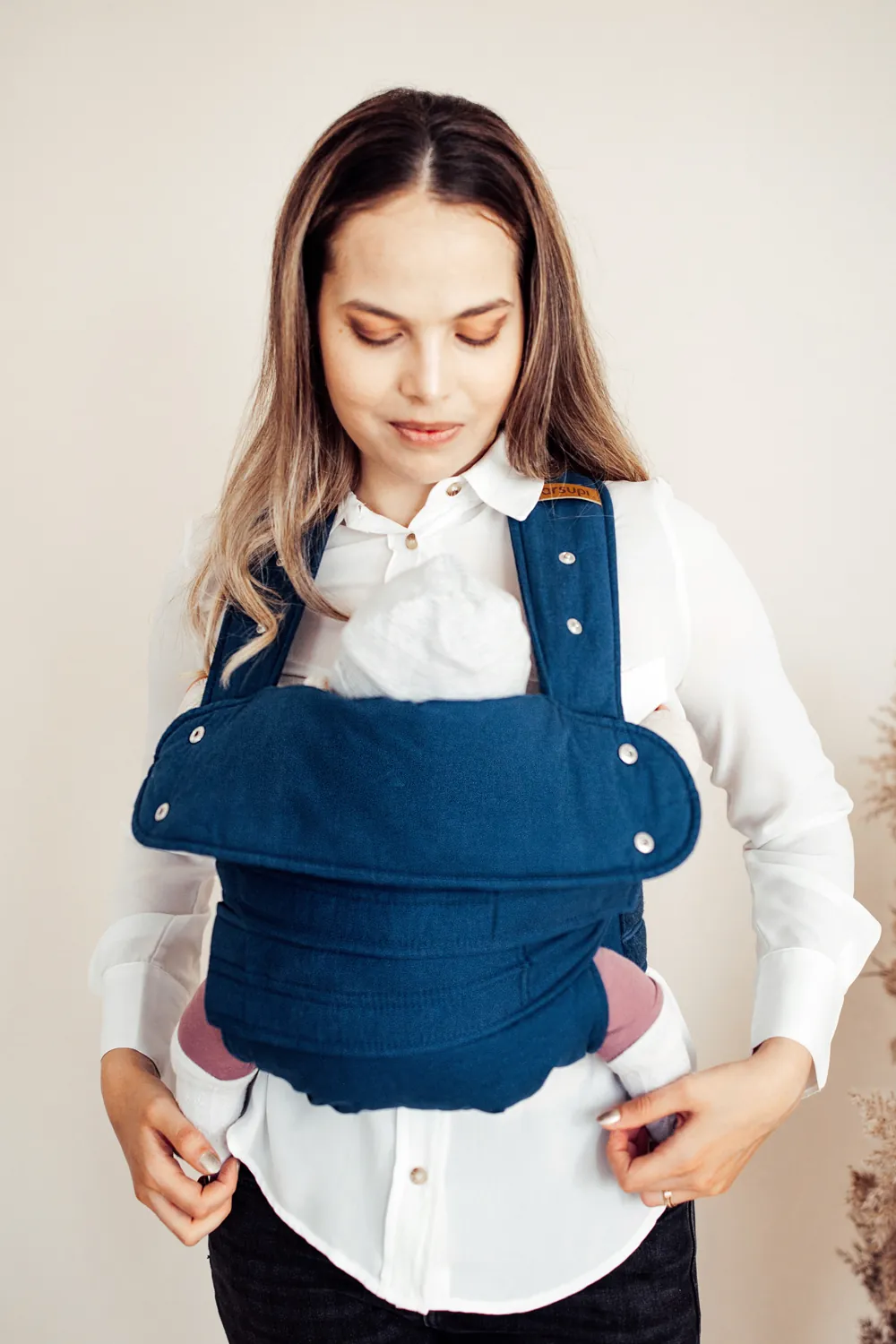 marsupi Classic 2 Babytrage blau Ocean – Detailansicht der Trage und Nähte