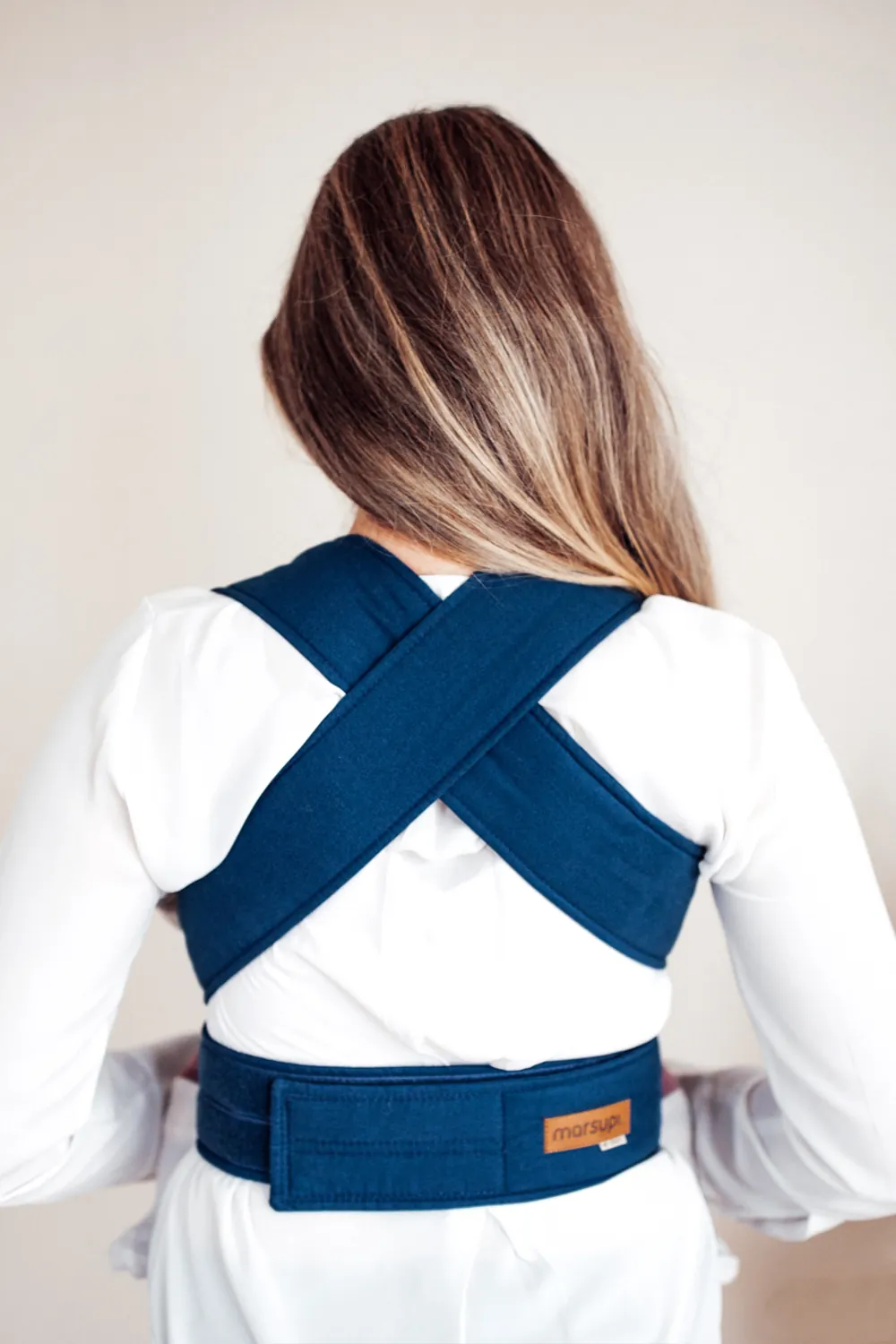 marsupi Classic 2 Babytrage blau Ocean – Rückenansicht, gekreuzte Träger