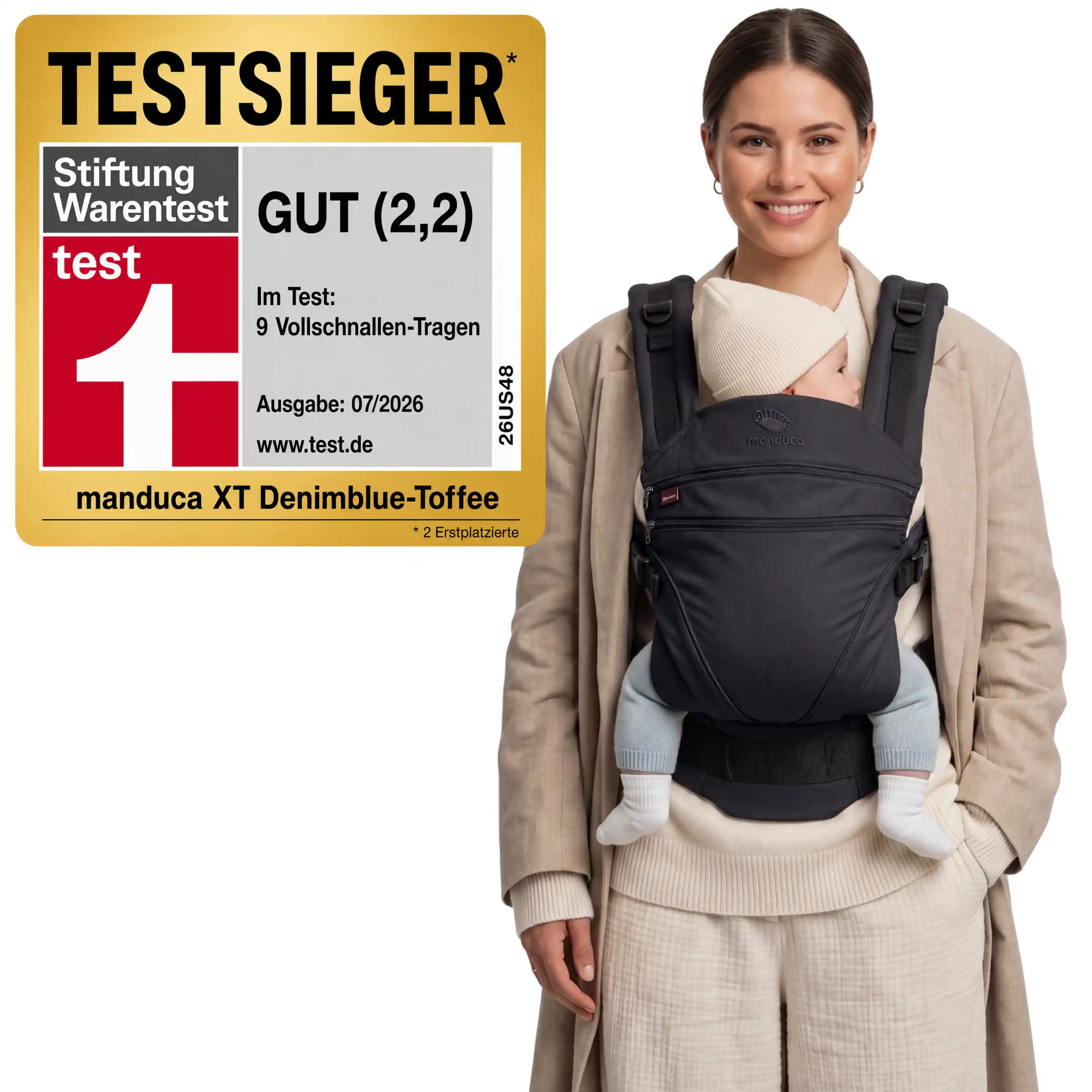 Mutter trägt Baby in der manduca XT Melange Black – Stiftung-Warentest-Testsieger
